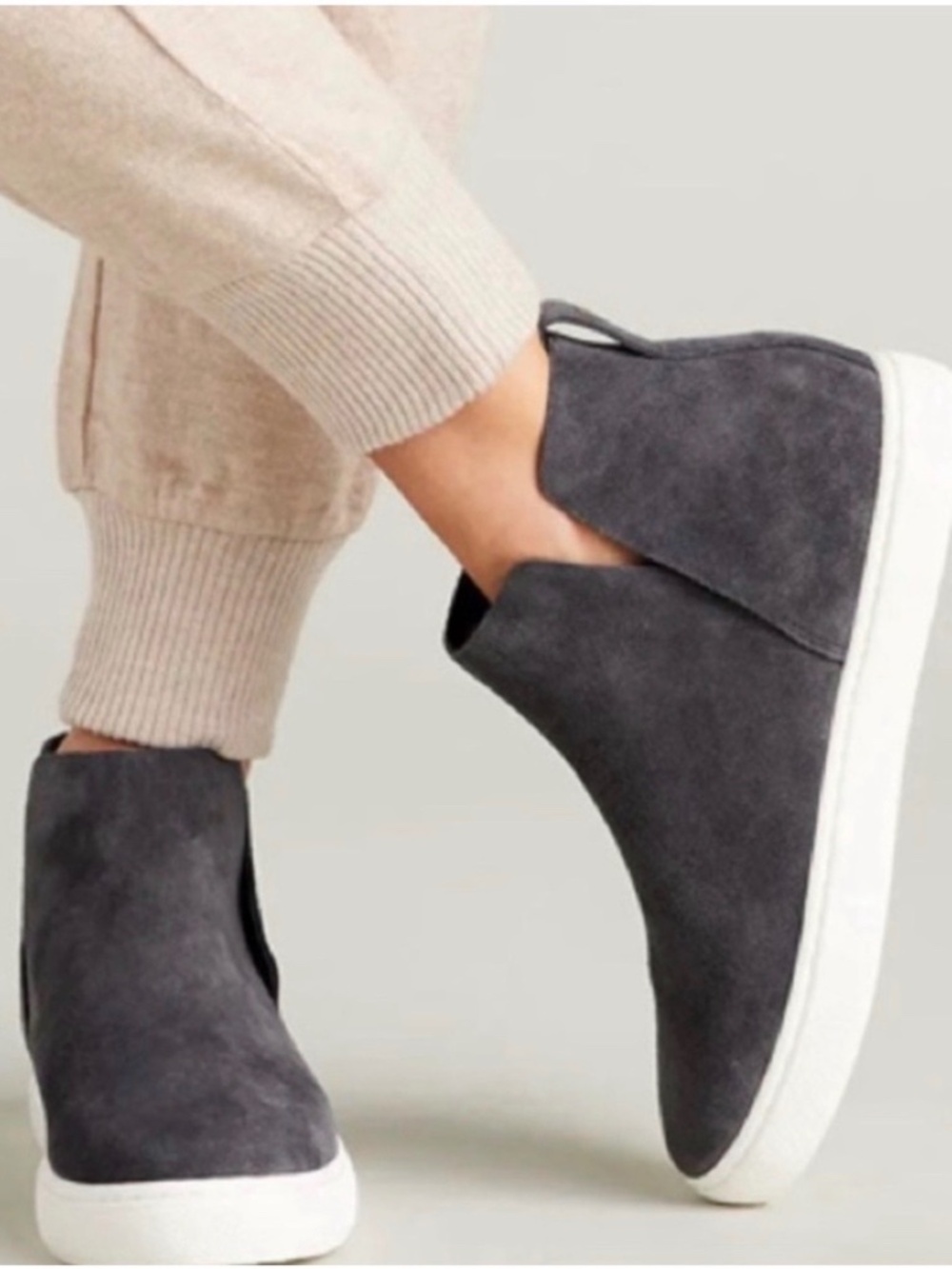 Birdies The Falcon Water Resistant Sneaker Bootie Size 8.5
